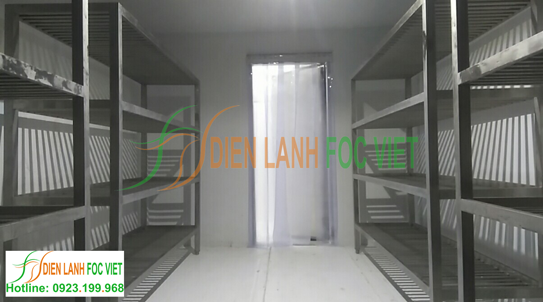Lắp kho lạnh bảo quản giò chả,  bảo quản xúc xích, xiên que