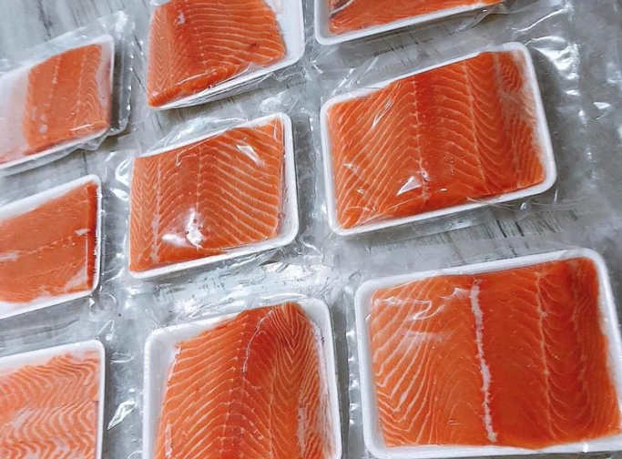 kho lạnh bảo quản cá hồi